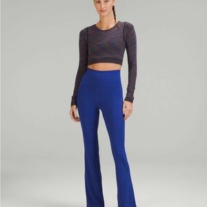 Lululemon- Groove Super-High-Rise Flared Pant Nulu